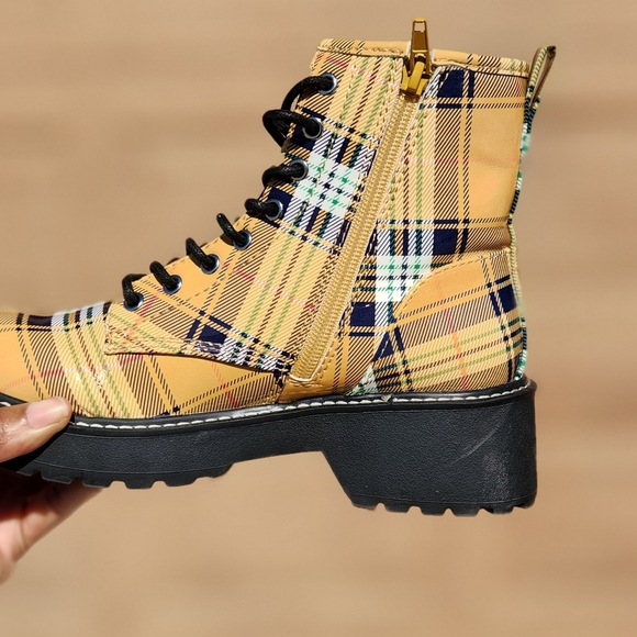 Brand New Madden Girl plaid Boots-size 6 - Picture 5 of 5